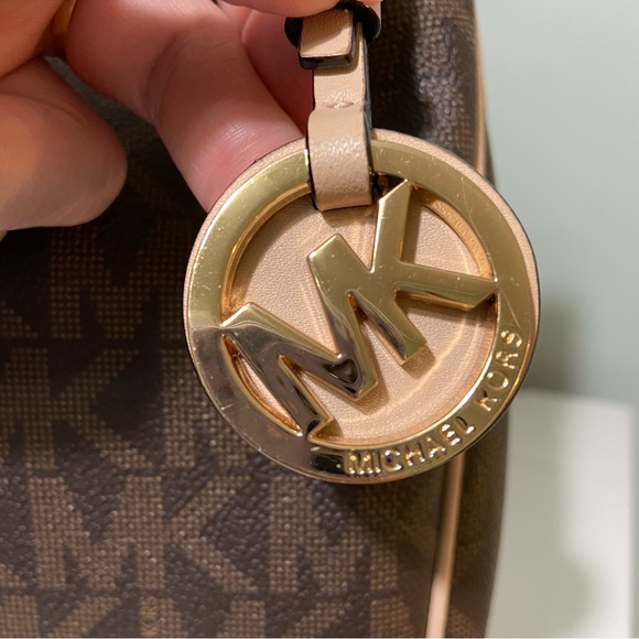 Michael Kors Jet Set Brown Convertible Shoulder Bag - Picture 6 of 16